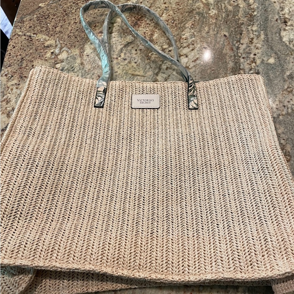 NWT Victoria's Secret Woven Tote Palm tree pattern inside - beach bag NEW